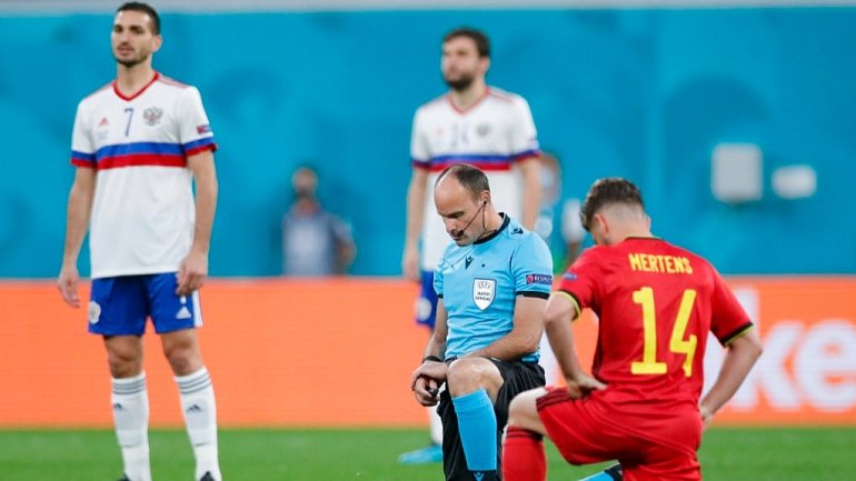 Зарема Салихова поддержала россиян, которые не встали на колено перед матчем с Бельгией - фото