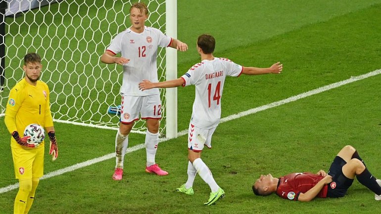 Дания вышла в полуфинал чемпионата Европы-2020 - фото