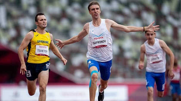 Россиянин Сафронов взял золото с мировым рекордом на Паралимпиаде-2020 - фото
