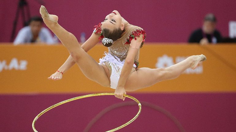 Дина Аверина лидирует на чемпионате мира по художественной гимнастике - фото