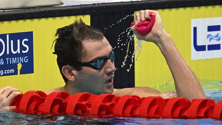 Колесников с рекордом выиграл золото чемпионата Европы на короткой воде - фото