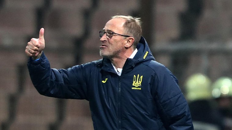 Главный тренер сборной Украины признался, что последние три месяца работы стали самым тяжелыми в его карьере - фото
