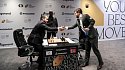 Ян Непомнящий и Магнус Карлсен сыграли вничью в 5 партии матча за звание чемпиона мира по шахматам - фото