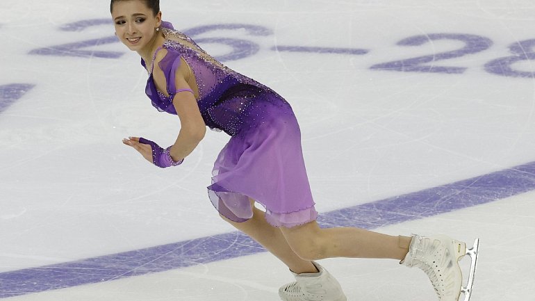 Валиева заняла первое место в короткой программе на чемпионате России - фото