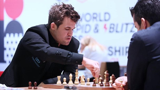 Карлсен и Непомнящий не попали даже в топ-10 на чемпионате мира по блицу - фото