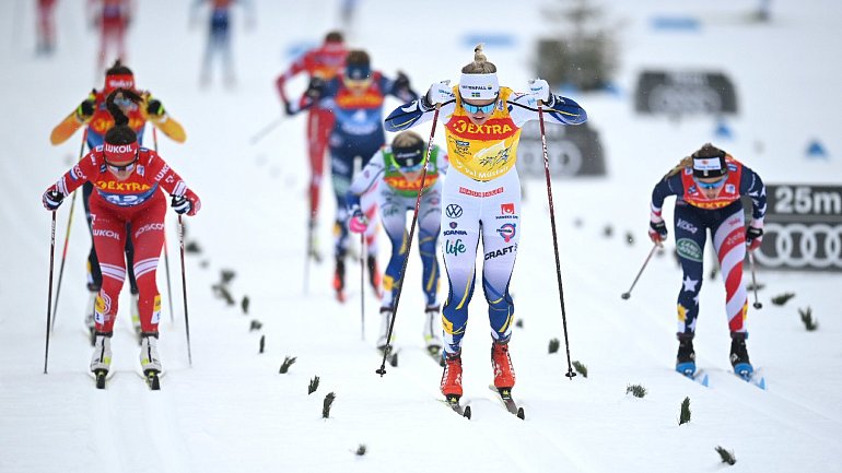 Шведских лыжников отправили на карантин на гонке «Тур де Ски» - фото