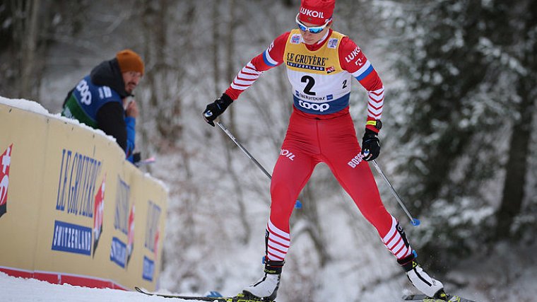 Российская лыжница Наталья Непряева выиграла золотую медаль в спринте - фото