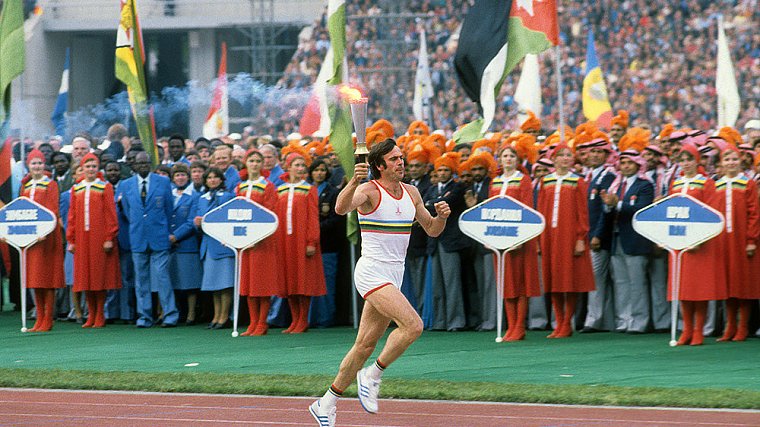 Ушел из жизни трехкратный олимпийский чемпион в тройном прыжке Виктор Санеев - фото