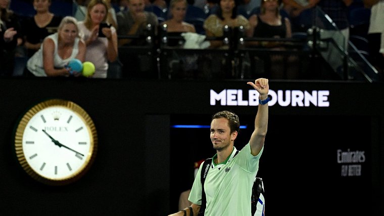 Медведев вышел в третий круг Australian Open - фото