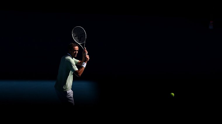 Тарпищев оценил шансы Медведева на победу на Australian Open - фото