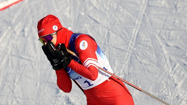 «И разговоры, и слезы, и ужас» – Бородавко о состоянии Непряевой во время скиатлона на Олимпиаде 2022 - фото