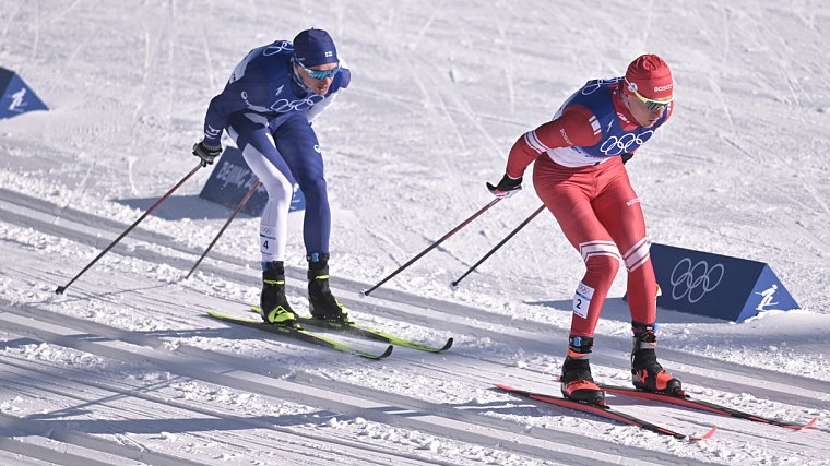 Большунов выиграл скиатлон и впервые в карьере стал олимпийским чемпионом - фото
