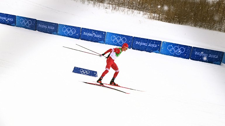 Большунов не подошел к Терентьеву после финиша спринта на Олимпиаде - фото