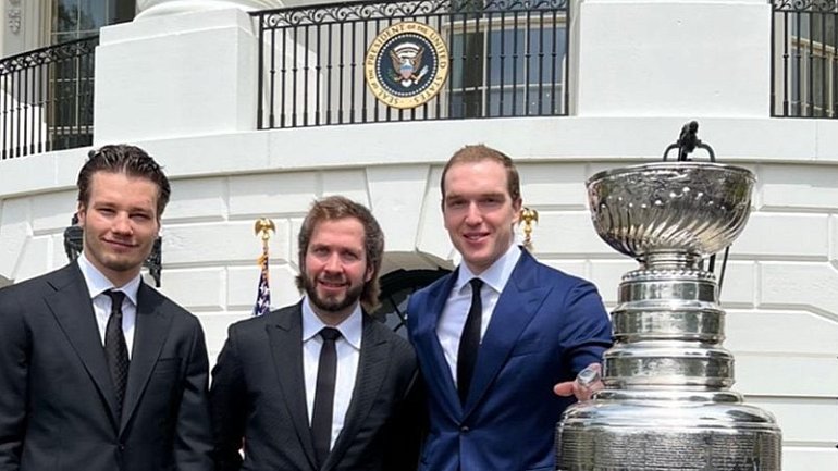Российские хоккеисты встретились с президентом США - фото