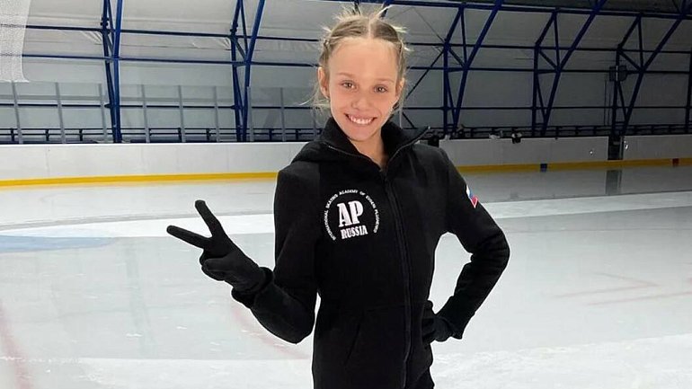 Академию Плющенко покинула 15-летняя Зинина - фото