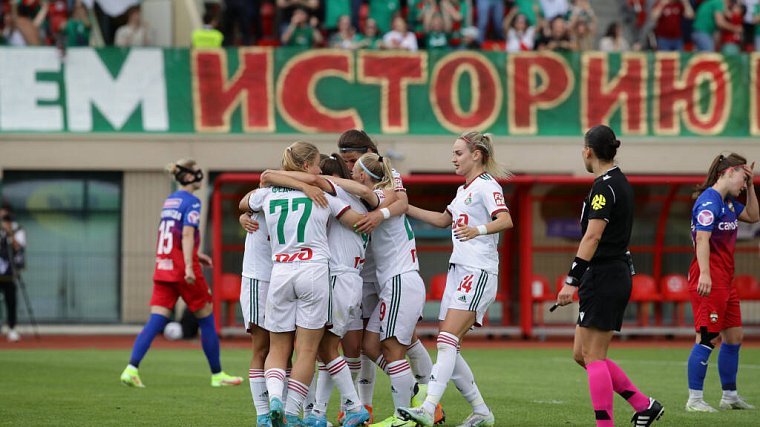 Бывший форвард сборной России заявил, что женский футбол зрелищнее мужского - фото