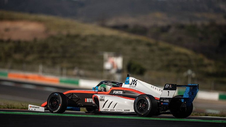 Кирилл Смаль трижды набрал очки на втором этапе испанской Формулы-4 - фото