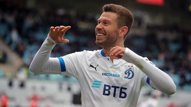 Силкин объяснил, почему Комличенко не заменит Смолова в «Динамо» - фото