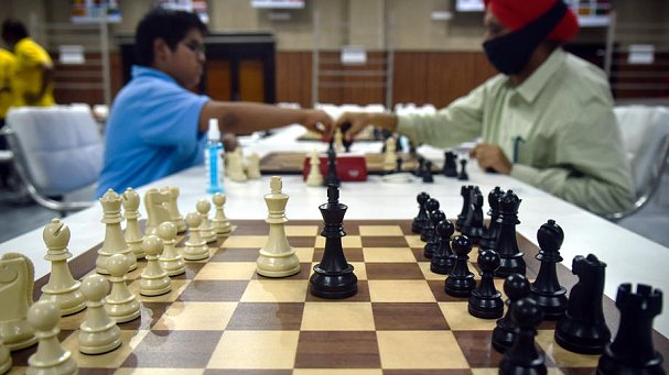 В международной шахматной федерации назвали даты проведения матча за титул чемпиона мира между Непомнящим и Лижэном - фото