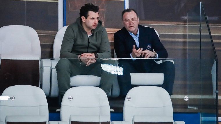 Главный тренер СКА Роман Ротенберг посетил матч плей-офф ВХЛ между «СКА-Невой» и «Нефтяником» - фото