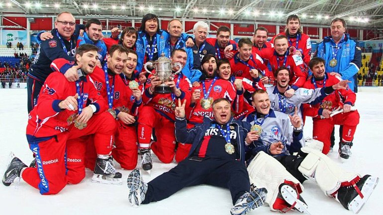 Сборная России — в финале чемпионата мира по хоккею с мячом - фото