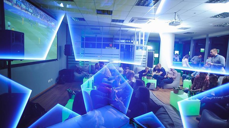 В Санкт-Петербурге открылся Skyroom с трансляциями матчей Лиги чемпионов - фото
