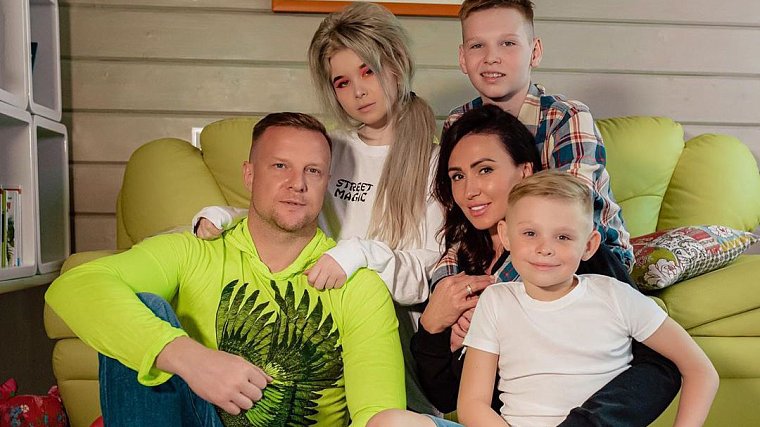 Жена Вячеслава Малафеева пожаловалась на проблемы с воспитанием дочери - фото