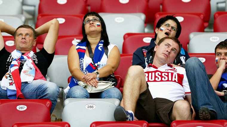 Российский футбол в неудобной позе - фото