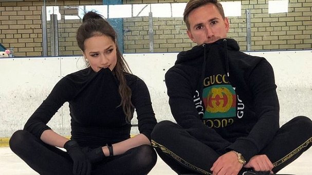 Загитова и Глейхенгауз провели милую совместную тренировку и намекнули на возвращении олимпийской чемпионки в новом сезоне - фото