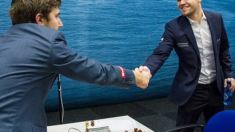 Карякин и Карлсен сыграли вничью в пятой партии чемпионского матча - фото