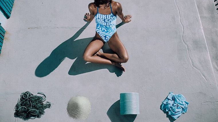 Adidas создала купальники из океанического мусора - фото