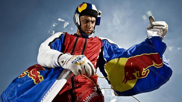 Атлет Red Bull Валерий Розов: Сдуло вместе с парашютом в горную реку. Подумал: это конец! - фото