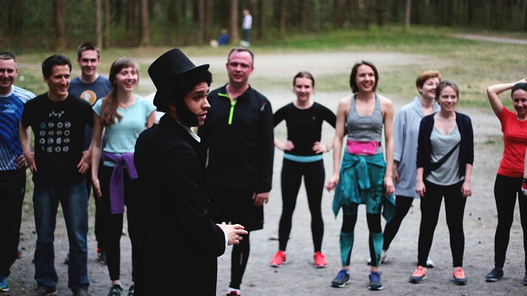 Пушкин торопится на марафон - фото