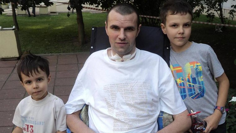 Экс вратарь ЦСКА Вениамин Мандрыкин: Младший сын спрашивал: «Почему папа так долго болеет?» - фото