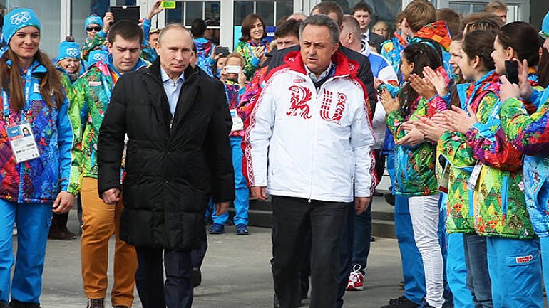 Питер день за днем: Путин разрешил спортсменам ехать на Олимпиаду, Дзюба не полетел в Испанию - фото