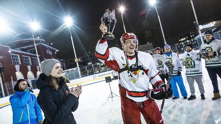«Метеор» (Липецк) второй год подряд выиграл хоккейный турнир Red Bull Шлем и Краги - фото