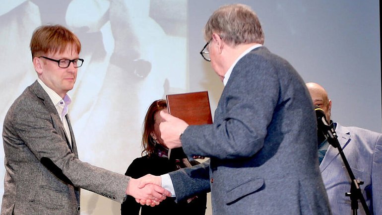 Давид Трактовенко награжден медалью Виктора Набутова - фото