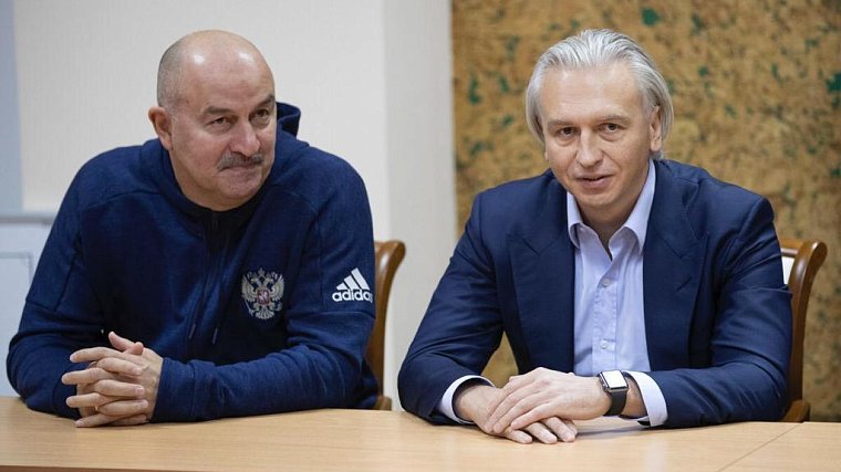 Дюков заявил, что сезон РПЛ будет нельзя возобновить даже в начале июня - фото