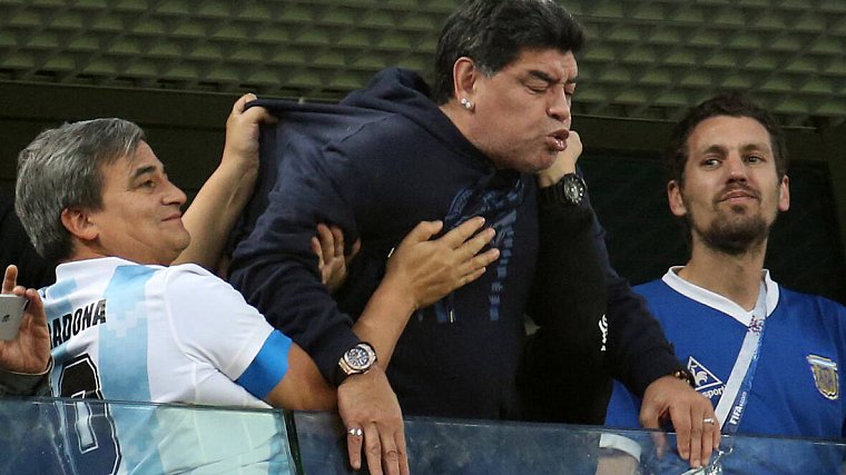Диего Марадона: Во время матча с Нигерией у меня сильно болела шея, но как я мог уйти домой? - фото