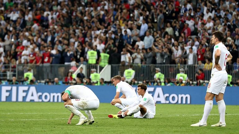 ФИФА оштрафовала Англию и вынесла ей два предупреждения - фото