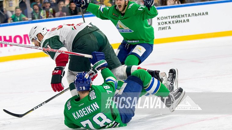 «Салават Юлаев» проиграл в «зеленом дерби», ведя по ходу игры в три шайбы - фото
