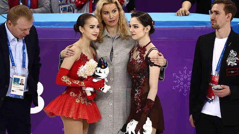 Этери Тутберидзе: Медведева хорошо откаталась на Олимпиаде благодаря Загитовой - фото