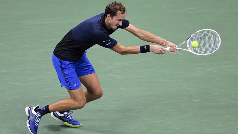 Медведев проиграл Кирьосу в 1/8 финала US Open - фото