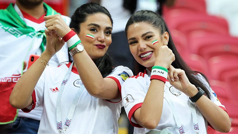 «Полуобнаженные футболисты приведут женщину к греху!» Генпрокурор Ирана выступил против болельщиц - фото