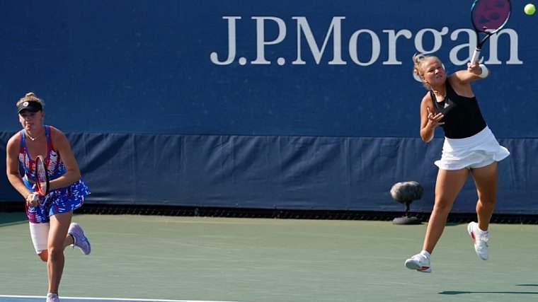Россиянка Шнайдер выиграла юниорский парный турнир US Open с чешкой Гавличковой - фото