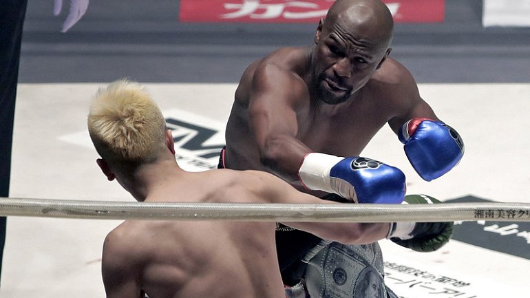 Мейвезеру хватило двух раундов, чтобы отправить нокаут японского бойца MMA - фото
