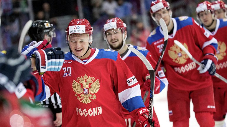 Сборная России одержала победу над чехами, на счету Кузнецова – дубль - фото