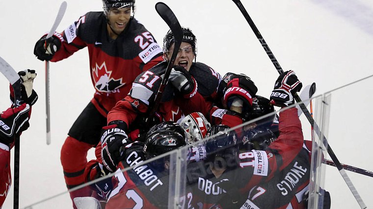 Канадцы вышли в полуфинал ЧМ после фантастического спасения на последней секунде - фото