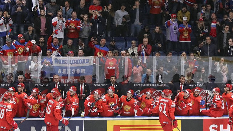 «Безбилетное путешествие». Как россияне дожидаются матча Россия – Финляндия - фото