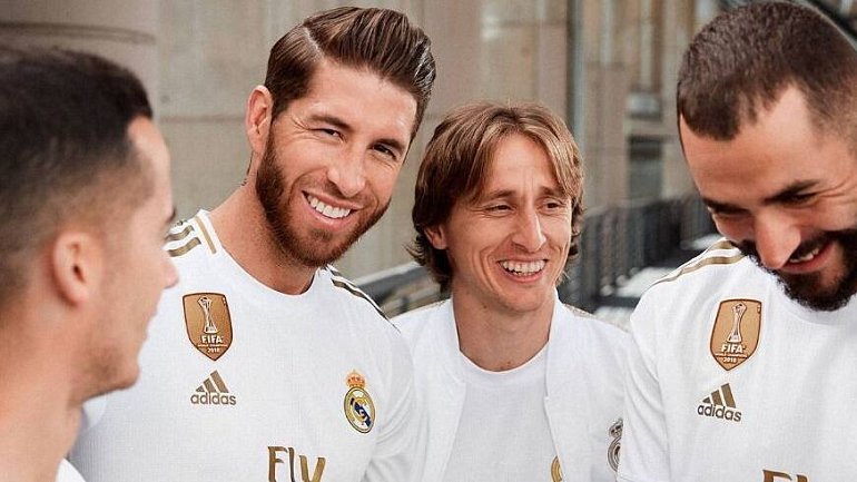 Спустя 8 лет «Реал» вернул на форму золотые элементы - фото